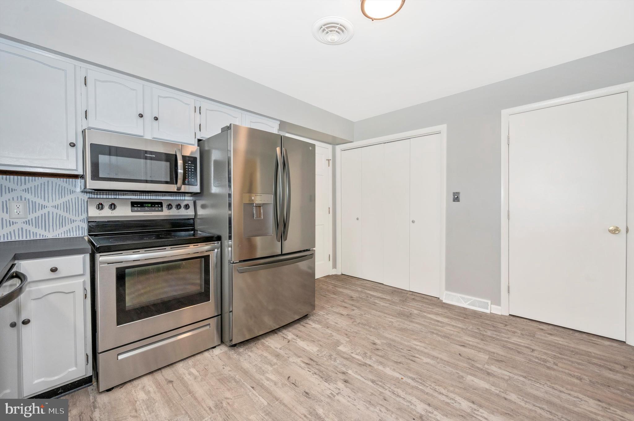 10113 Downsville Pike