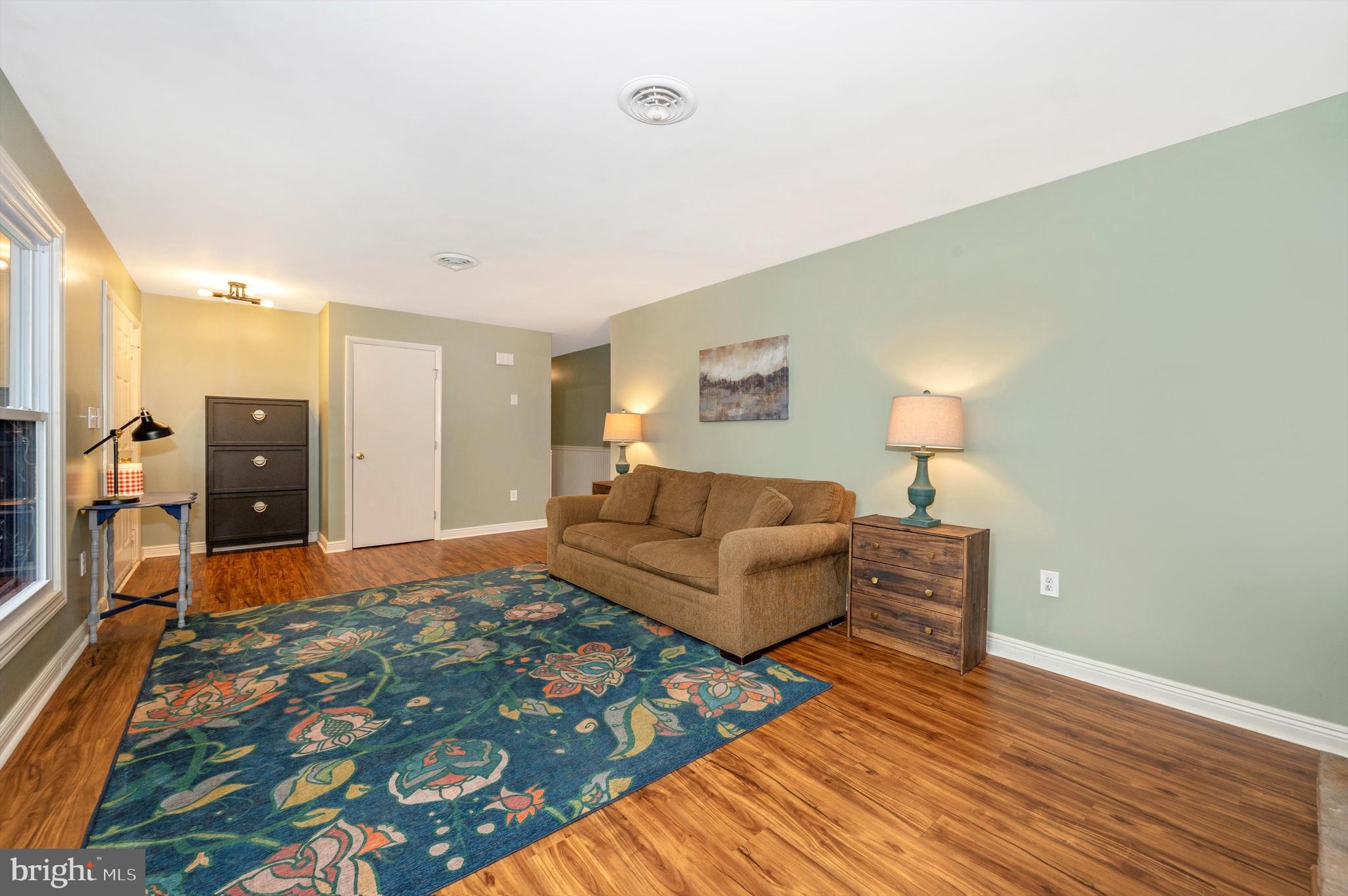 10113 Downsville Pike