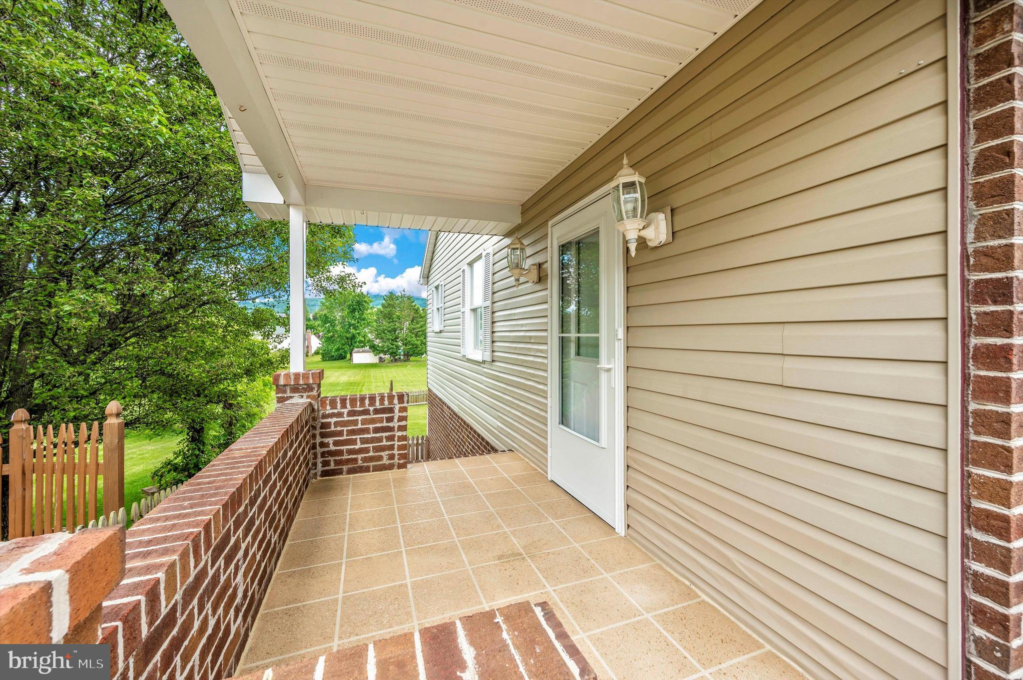 41 Amanda Dr