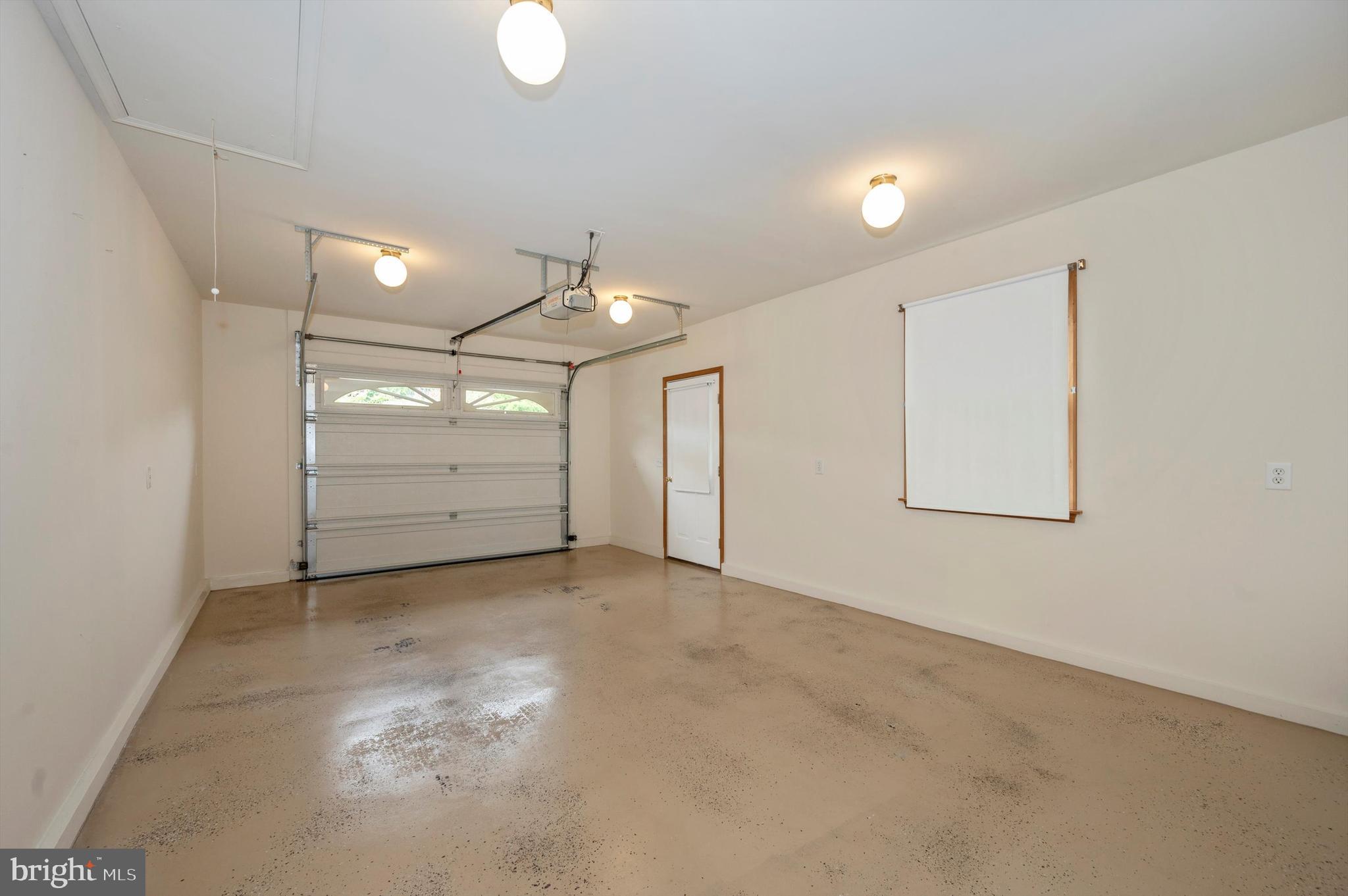 41 Amanda Dr