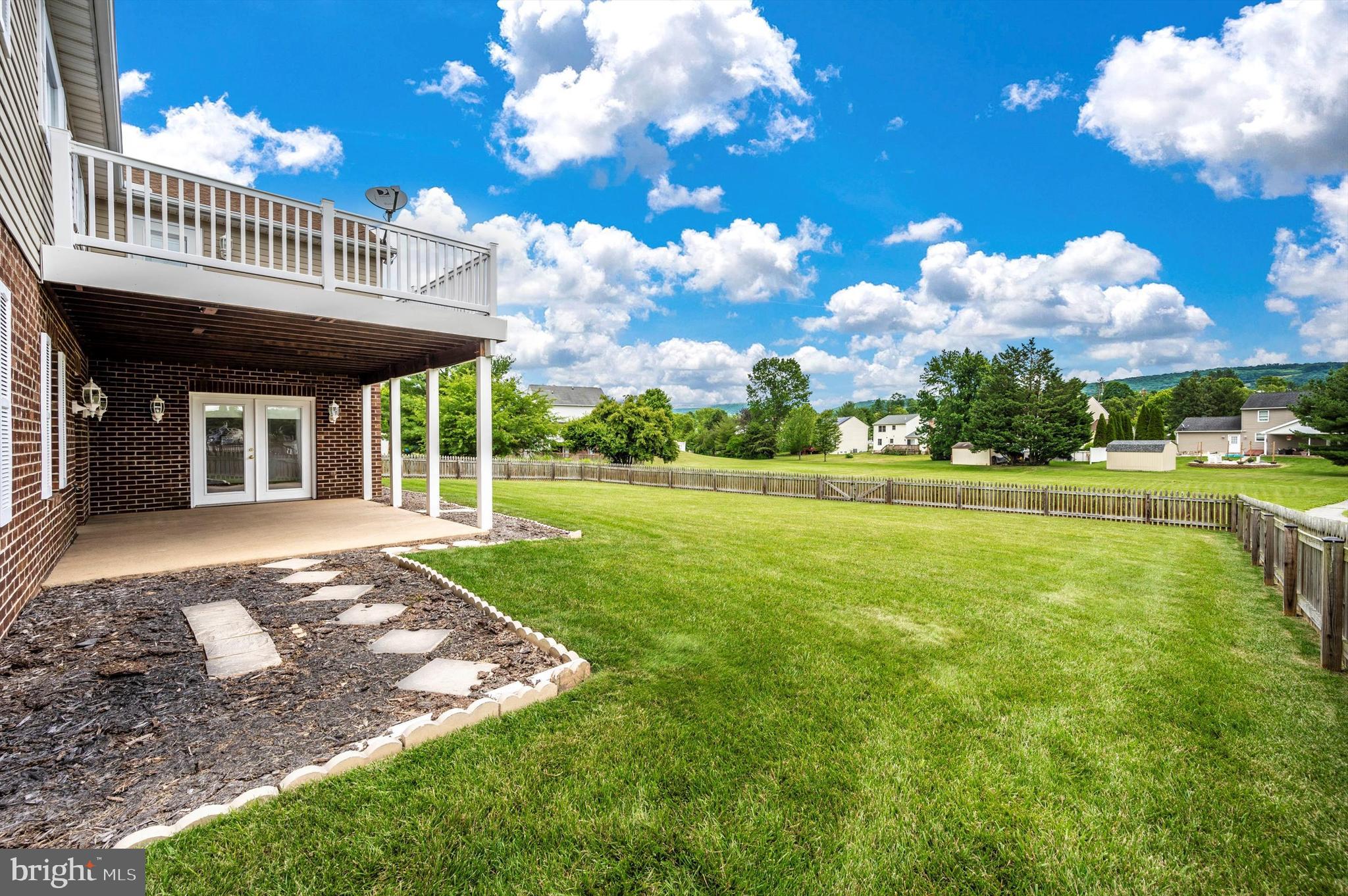 41 Amanda Dr