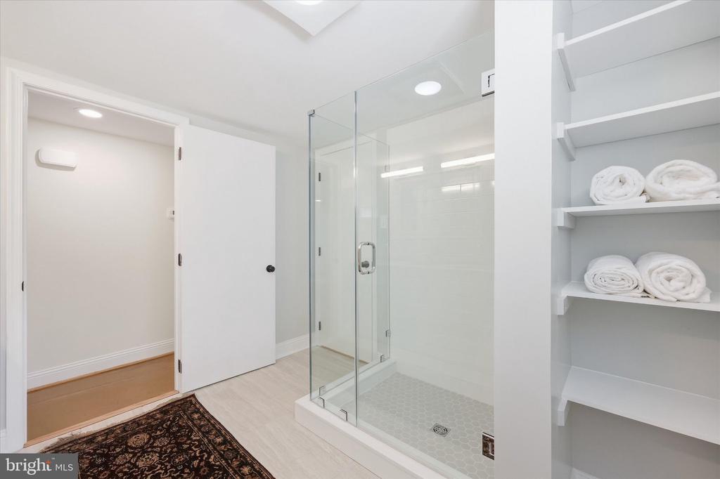 403 W WILSON BOULEVARD