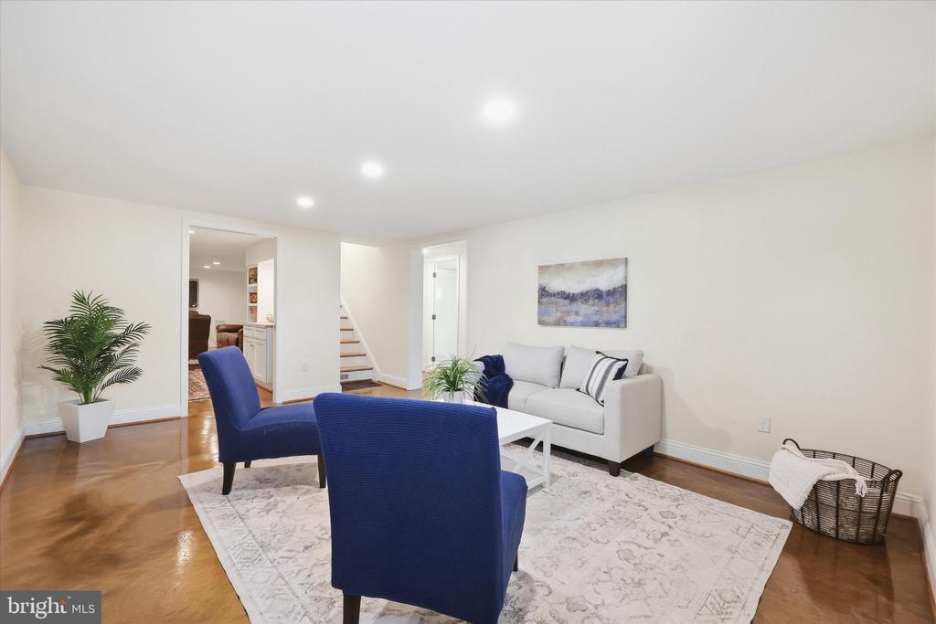403 W WILSON BOULEVARD