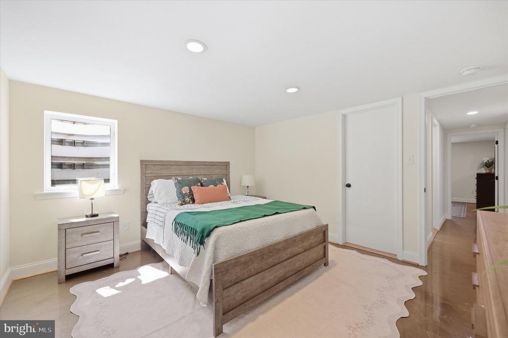 403 W WILSON BOULEVARD
