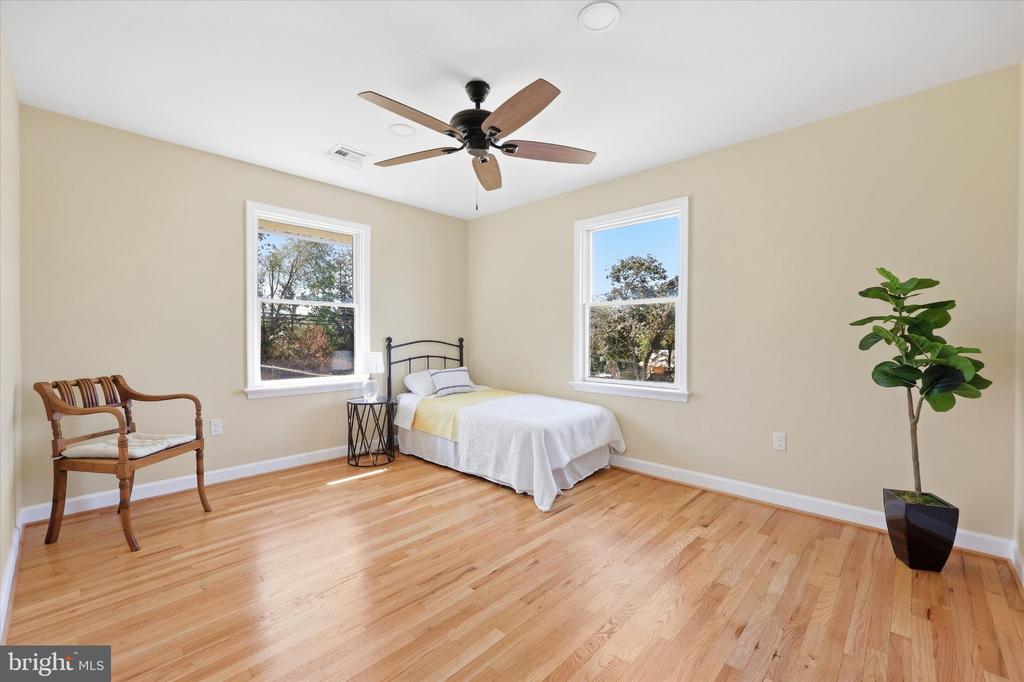 403 W WILSON BOULEVARD