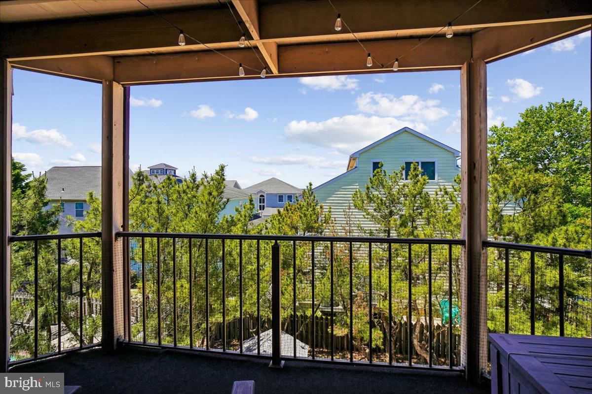 204 33RD STREET 30302