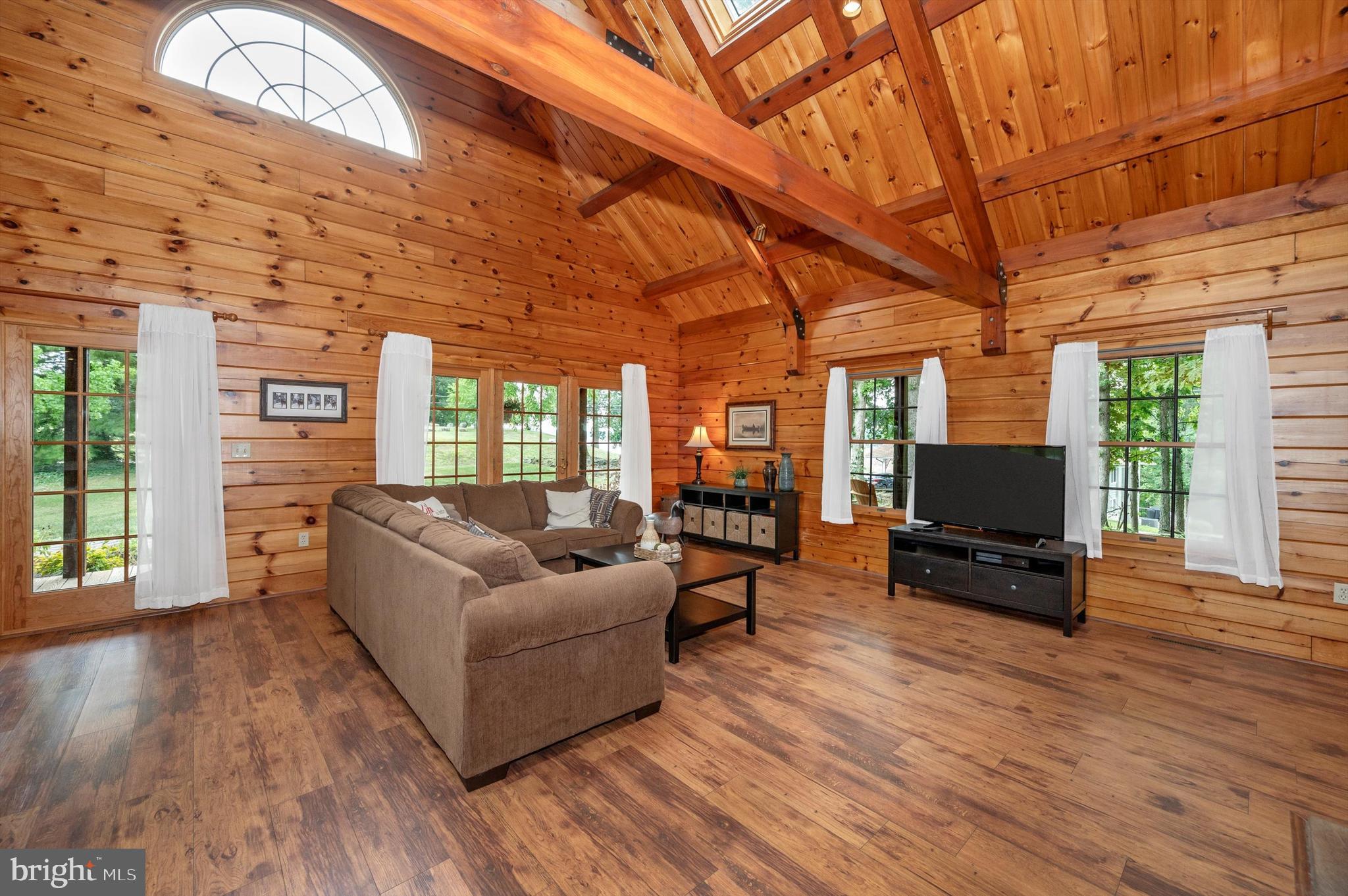 97 Lake Meade Dr
