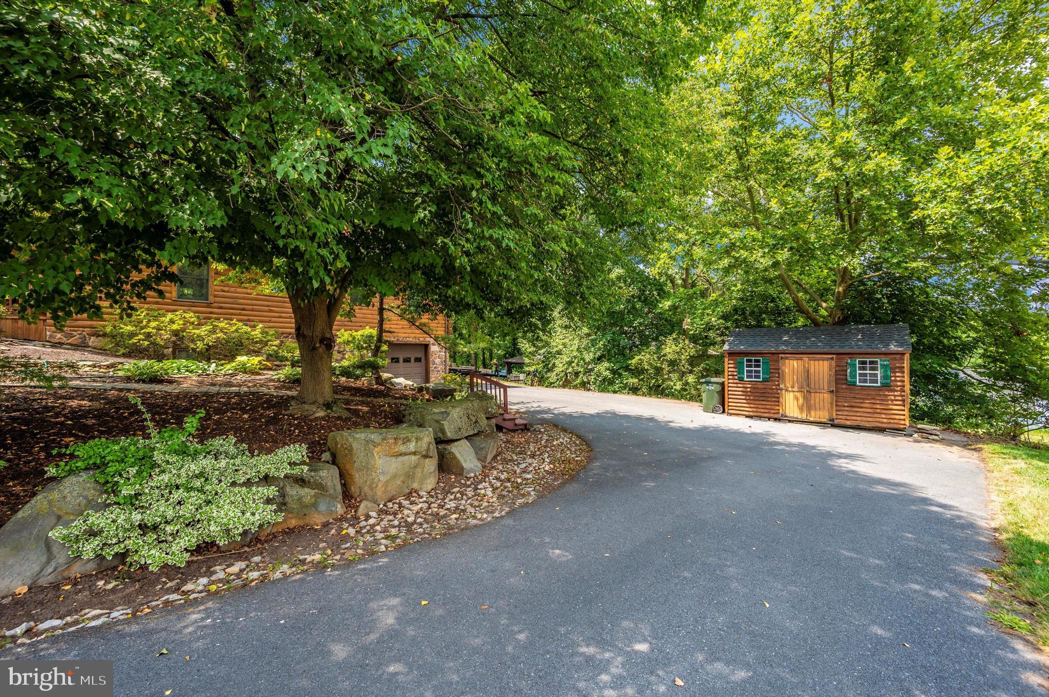 97 Lake Meade Dr