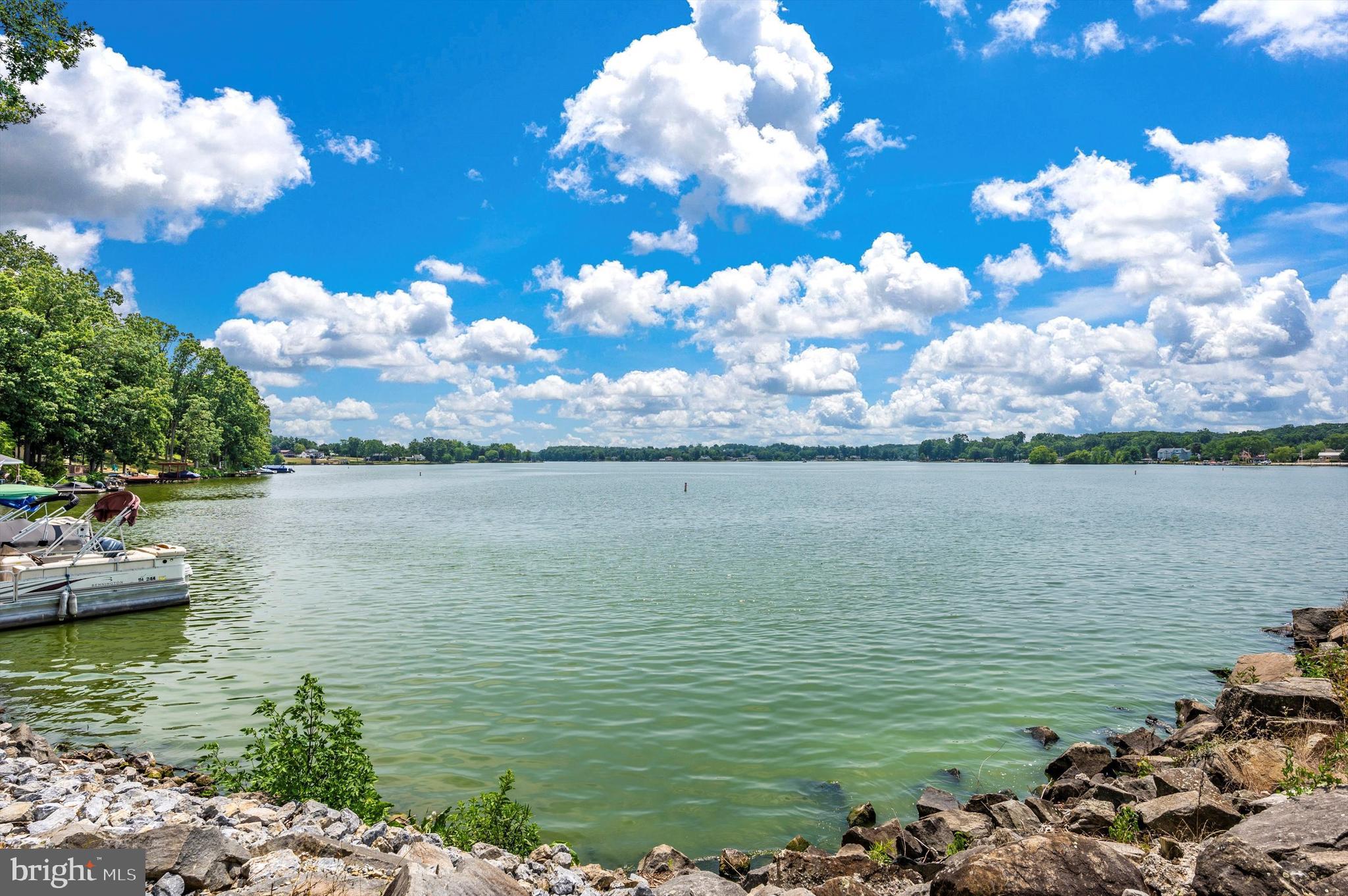 97 Lake Meade Dr