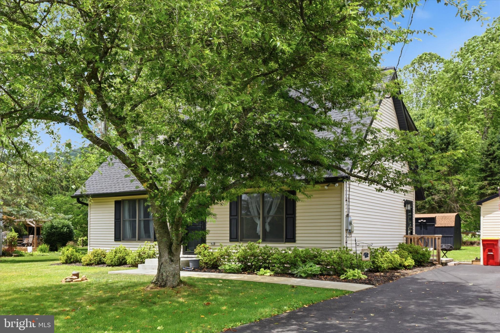 115 JACKS MOUNTAIN ROAD