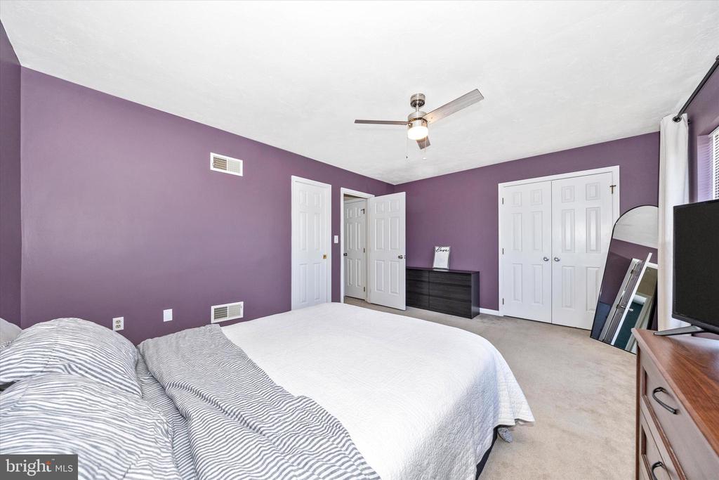 2608 BANBURY LANE
