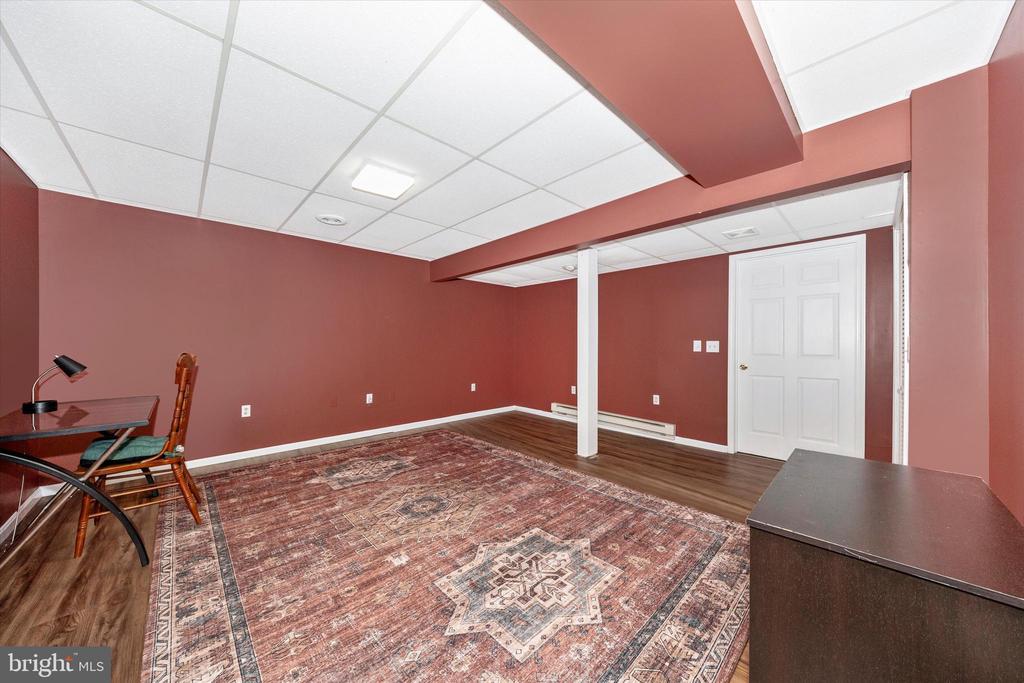 2608 BANBURY LANE