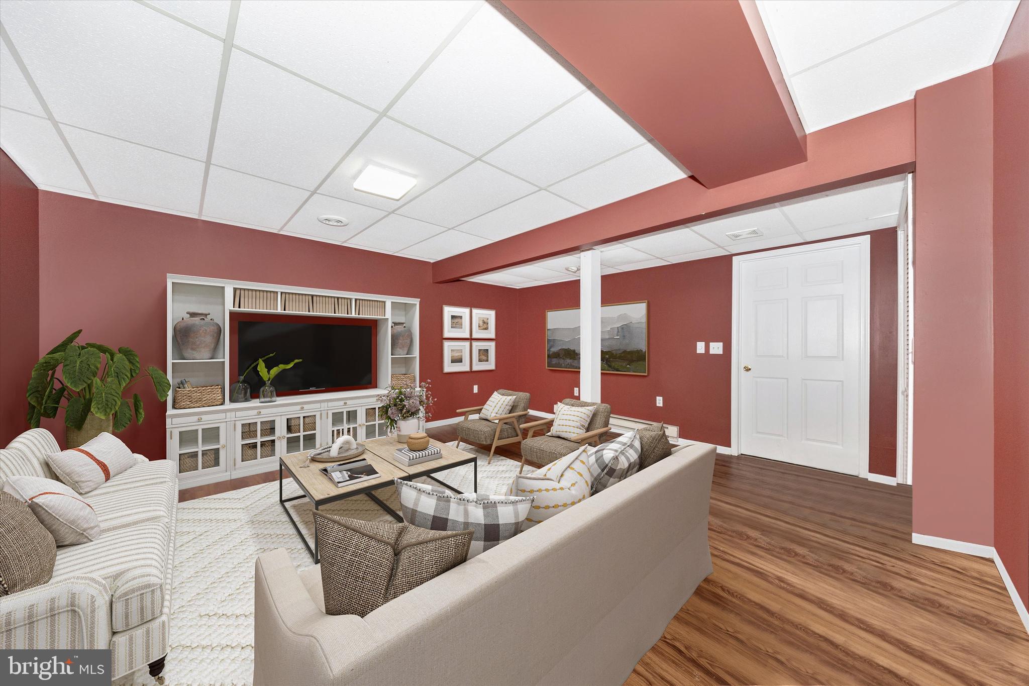2608 BANBURY LANE