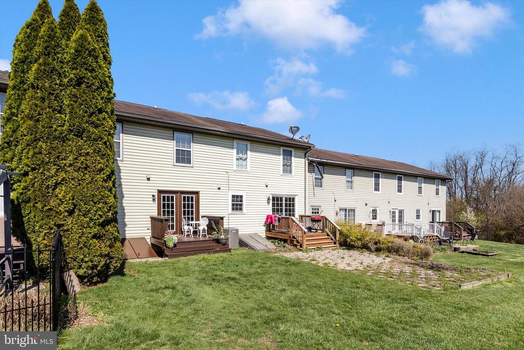 2608 BANBURY LANE