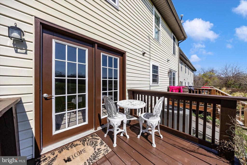 2608 BANBURY LANE