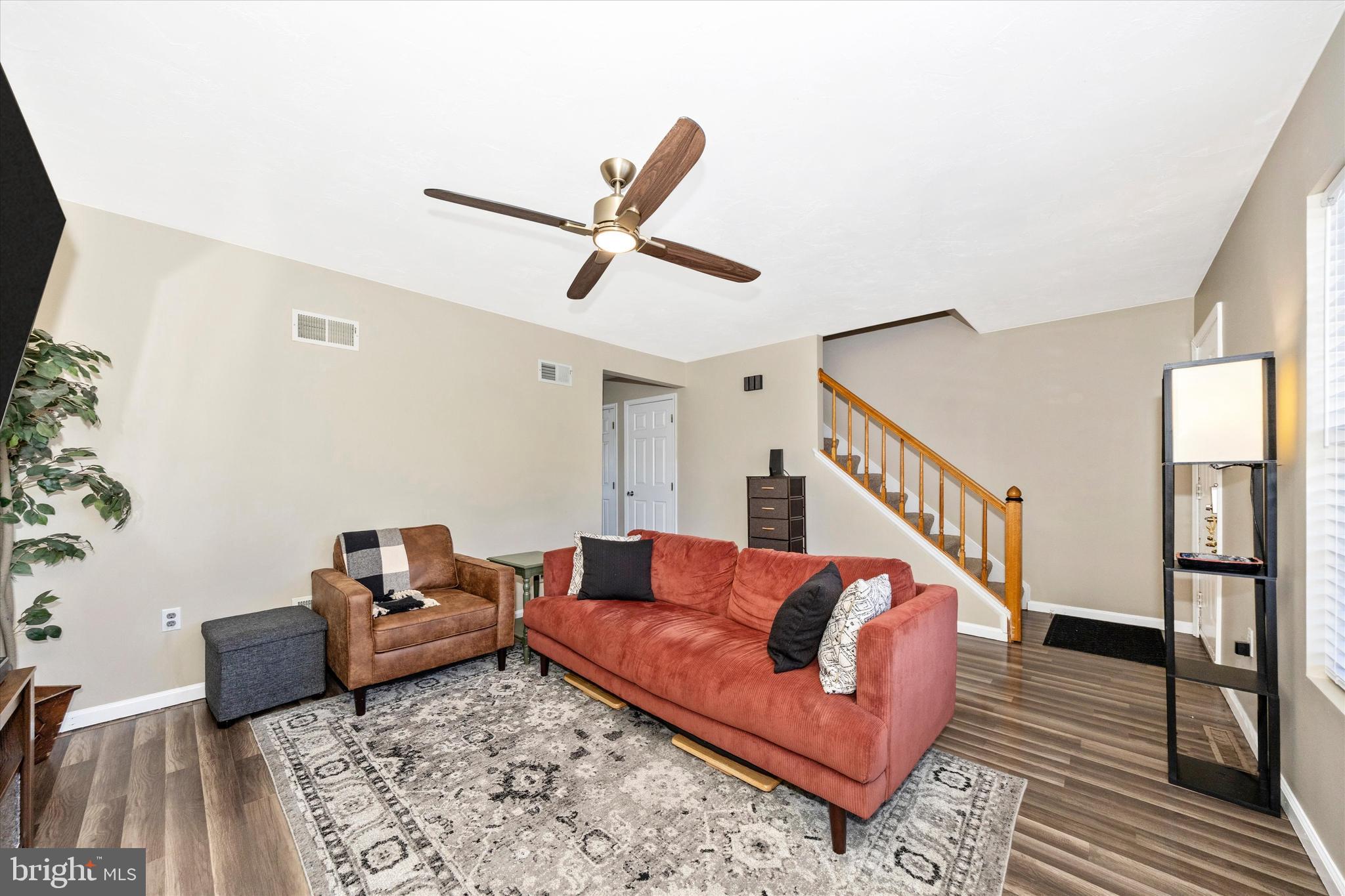 2608 BANBURY LANE