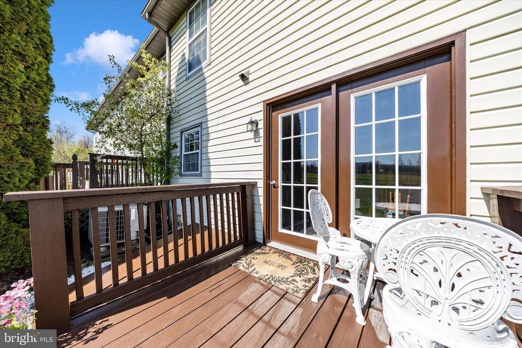 2608 BANBURY LANE