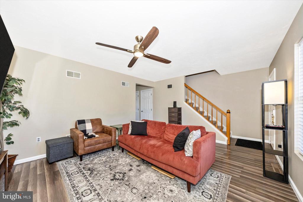 2608 BANBURY LANE