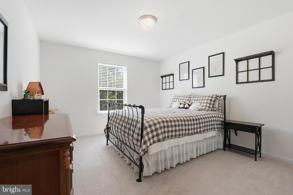 43 HUNTMASTER DRIVE