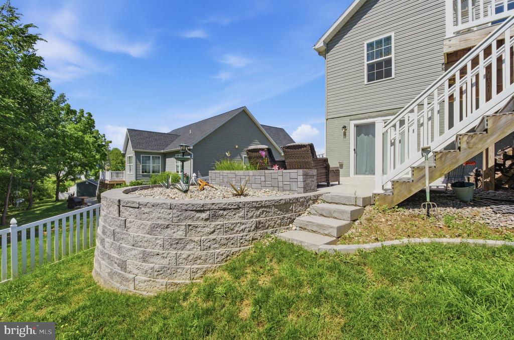 43 HUNTMASTER DRIVE