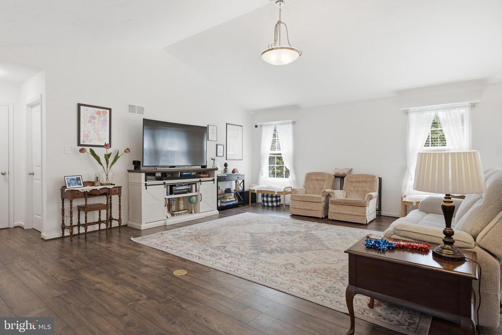 43 HUNTMASTER DRIVE