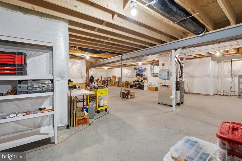 43 HUNTMASTER DRIVE