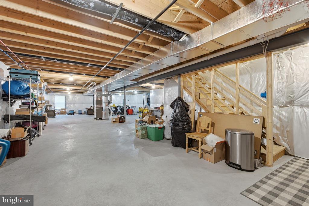 43 HUNTMASTER DRIVE
