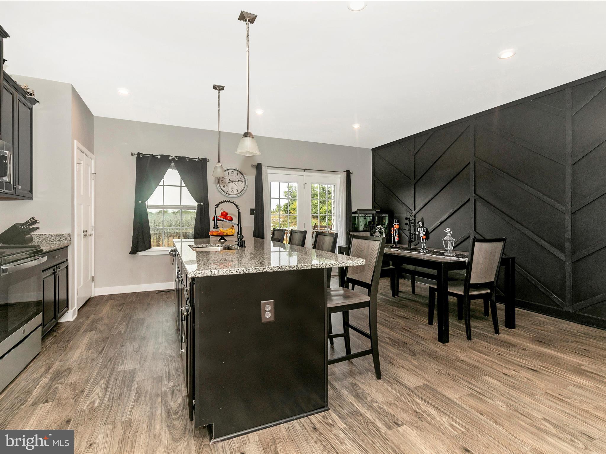 383 ONTARIO DRIVE