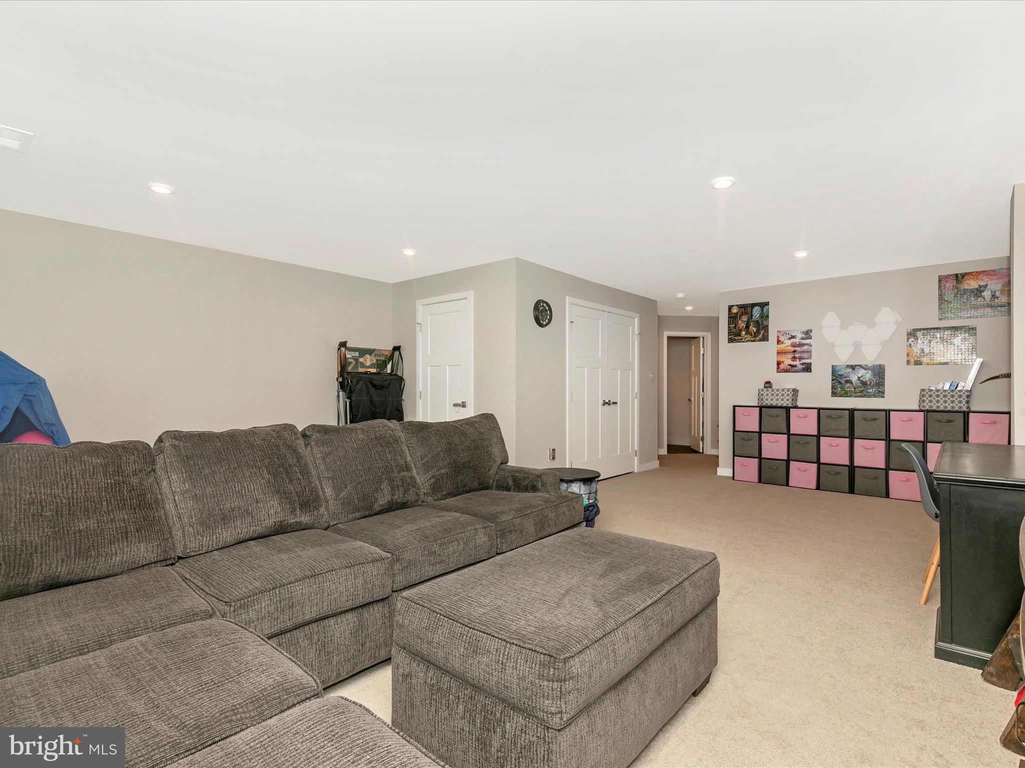 383 ONTARIO DRIVE