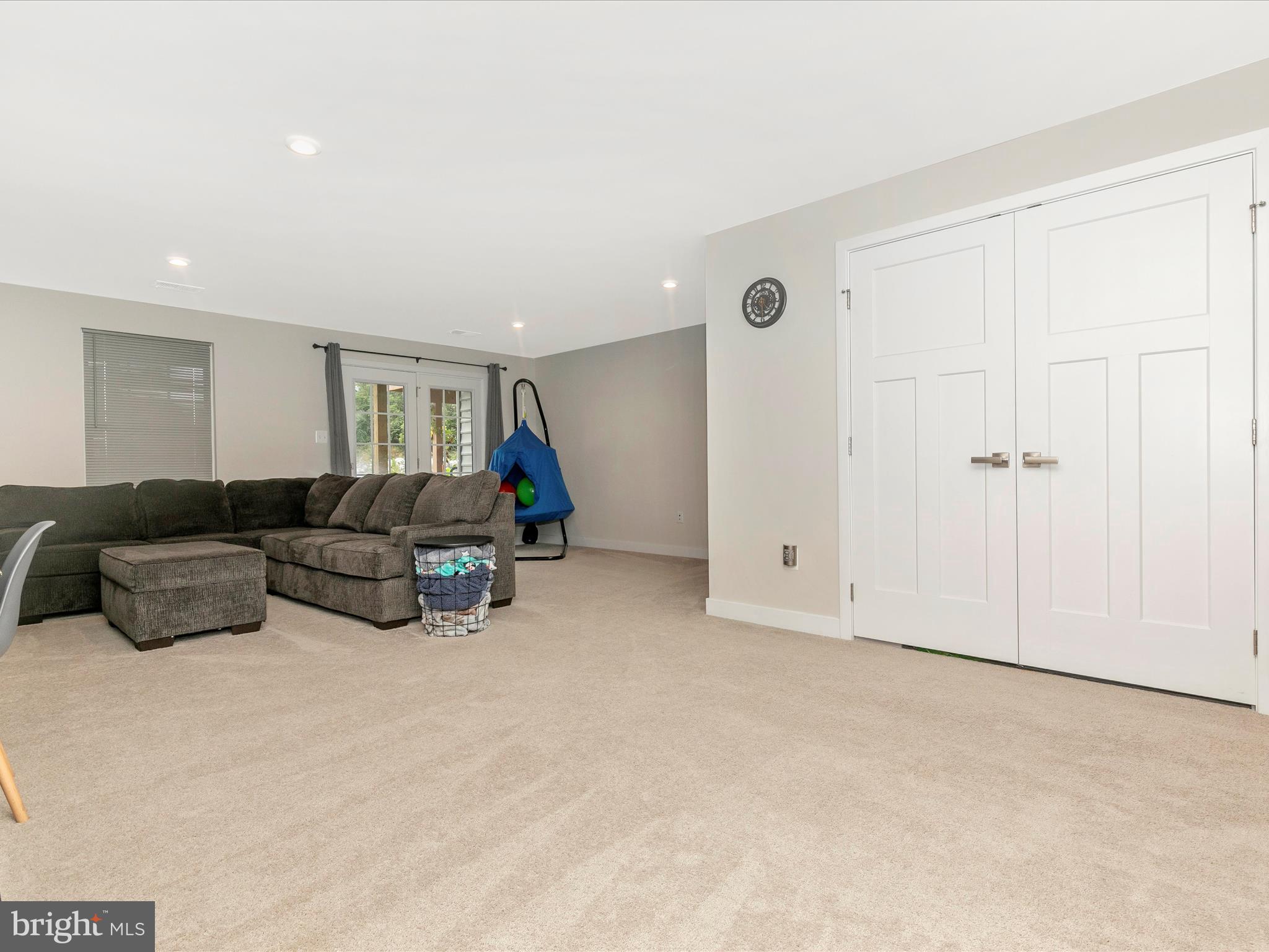 383 ONTARIO DRIVE
