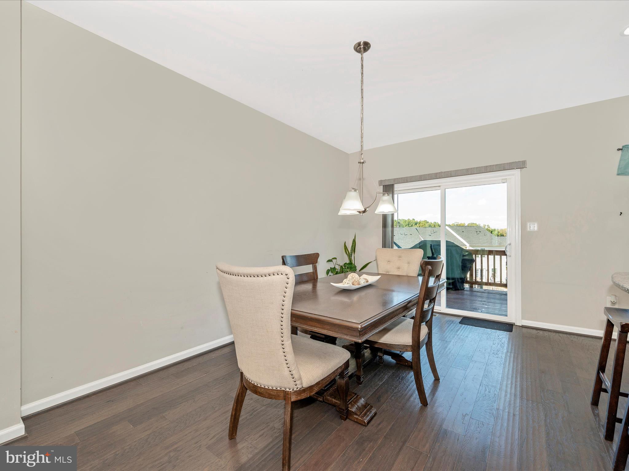97 Montreal WAY