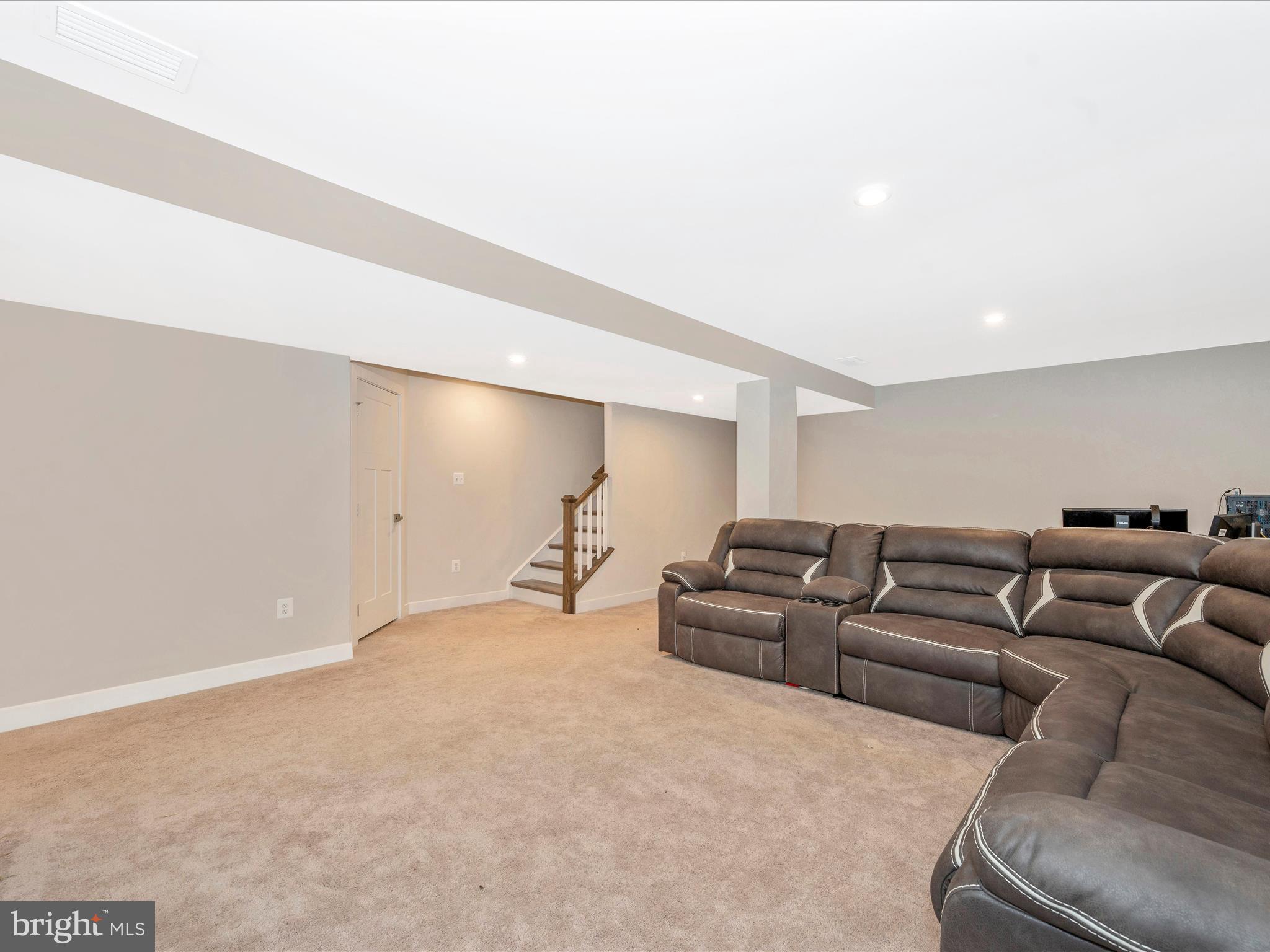 13 Tremont TERRACE