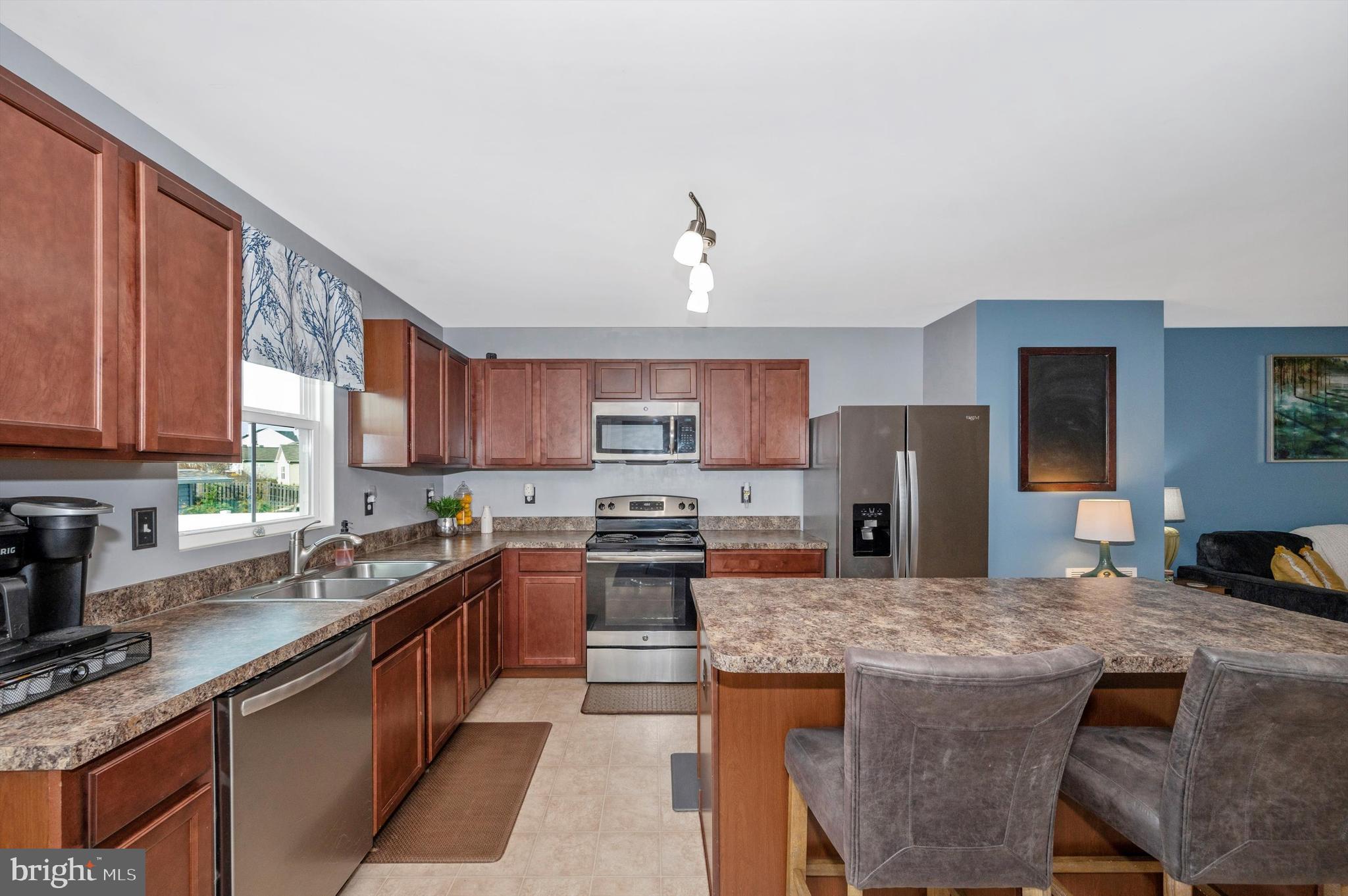 66 Shrewsbury Dr
