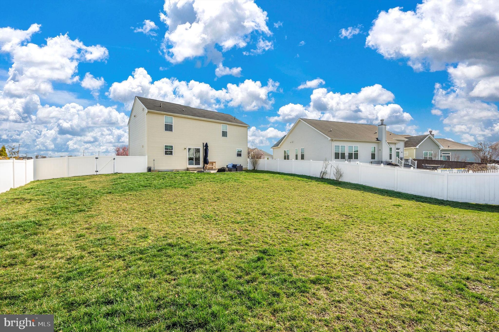 66 Shrewsbury Dr
