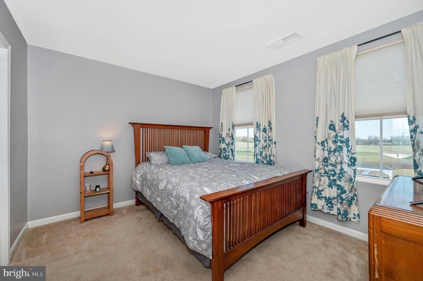 66 Shrewsbury Dr