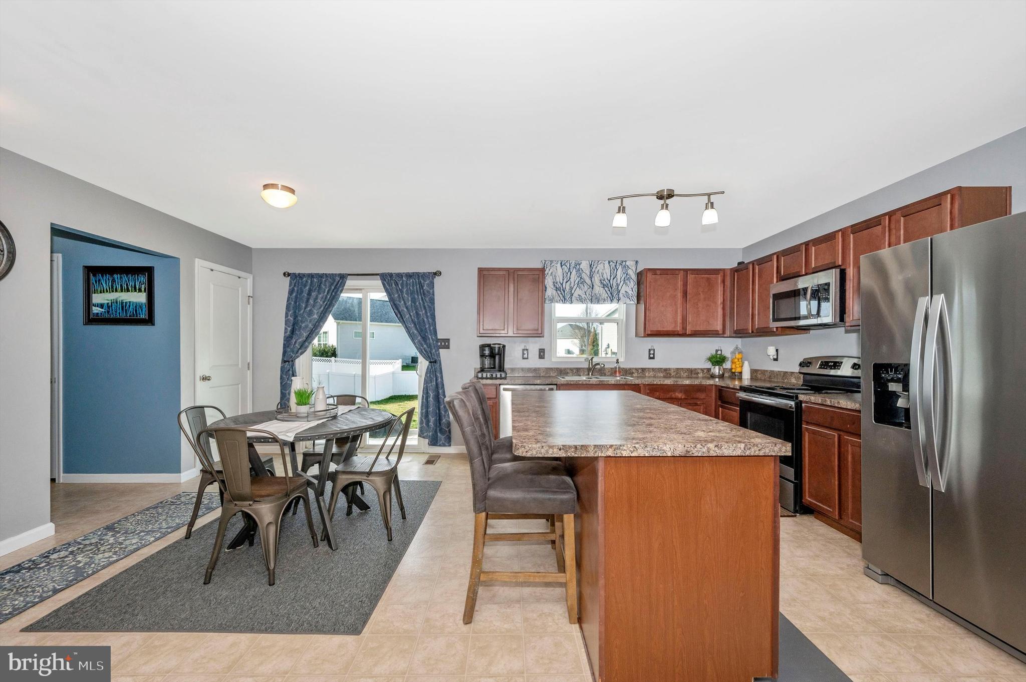 66 Shrewsbury Dr