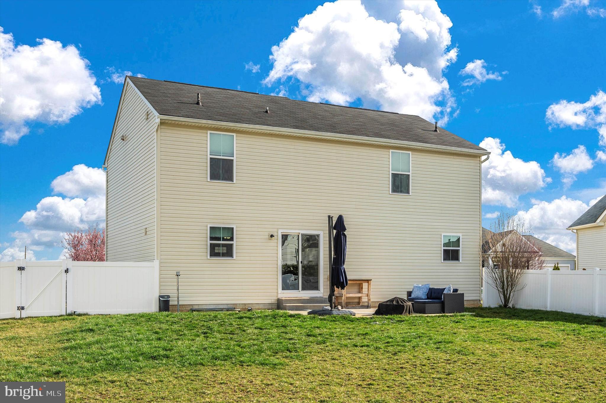 66 Shrewsbury Dr
