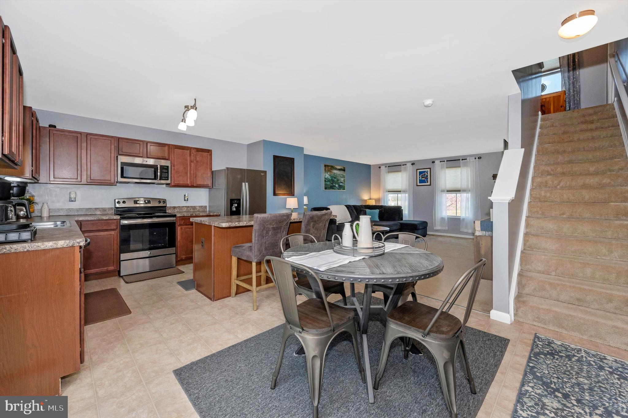 66 Shrewsbury Dr