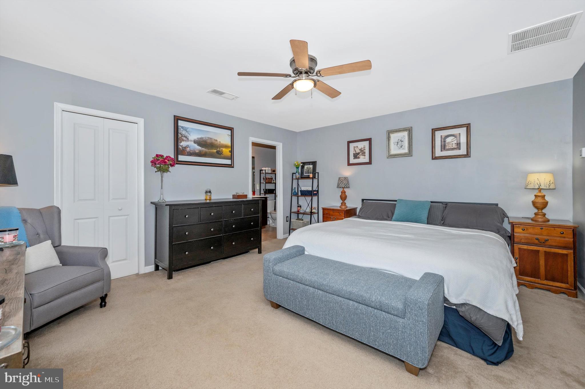 66 Shrewsbury Dr