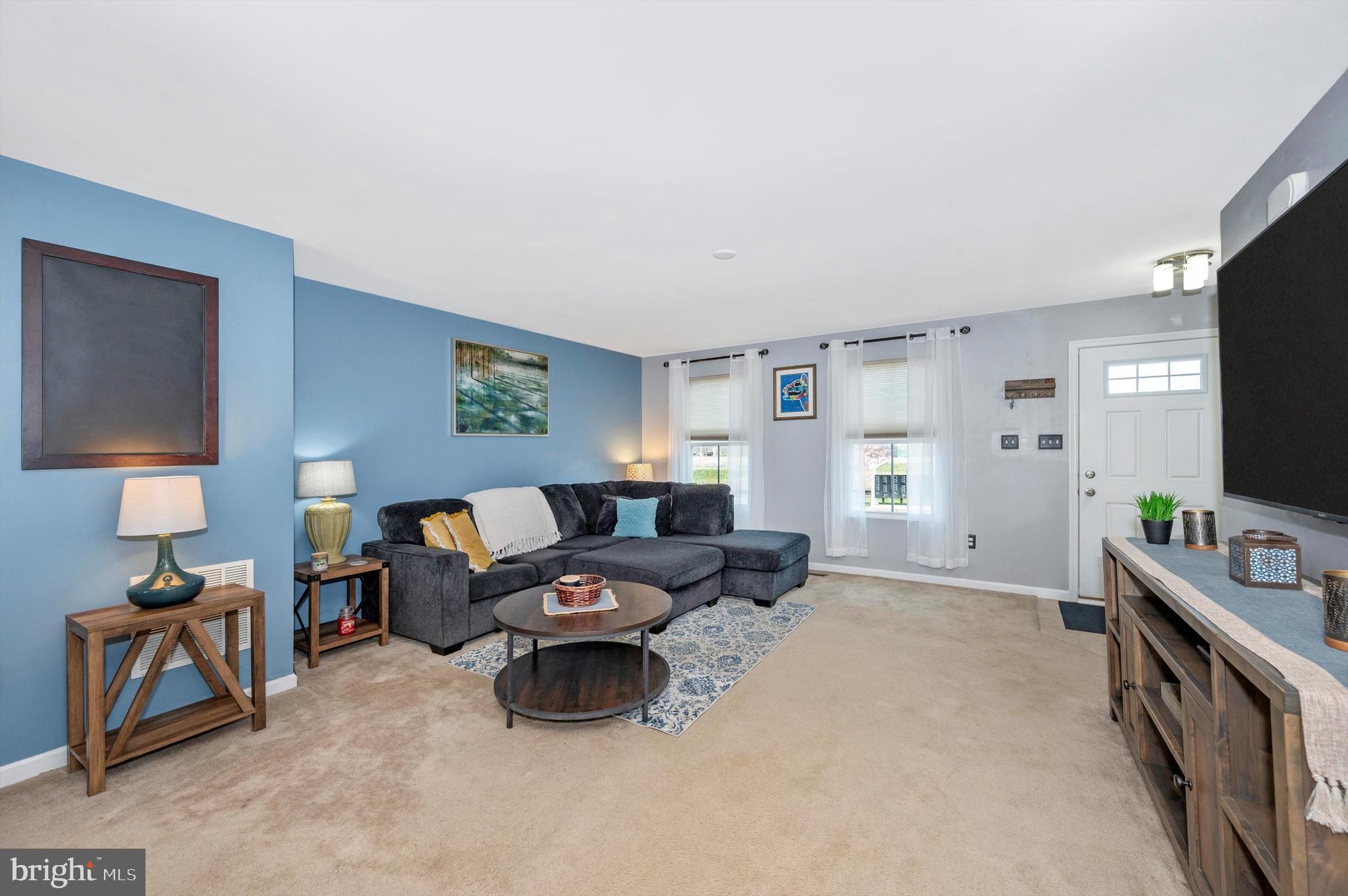 66 Shrewsbury Dr