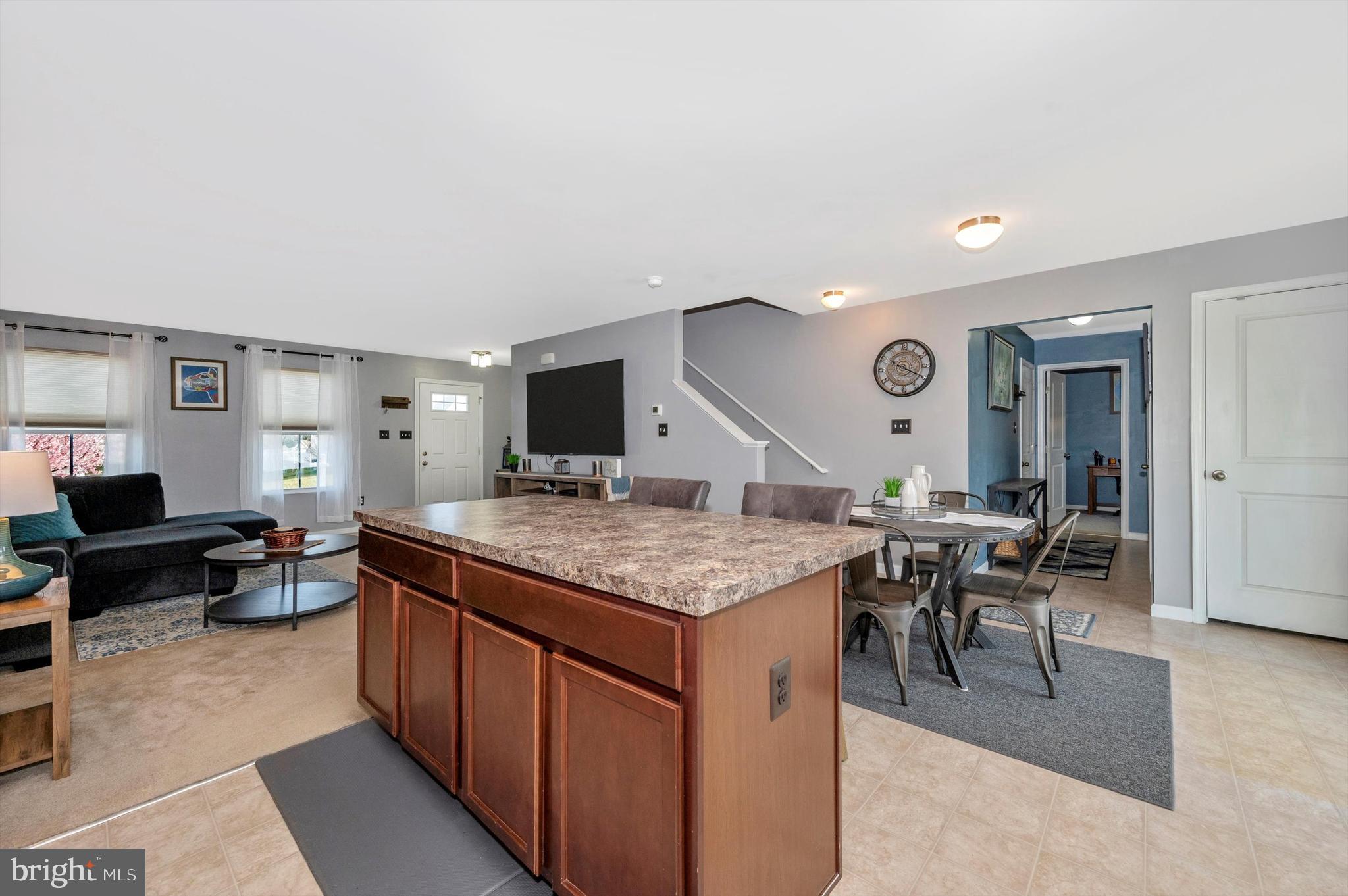 66 Shrewsbury Dr