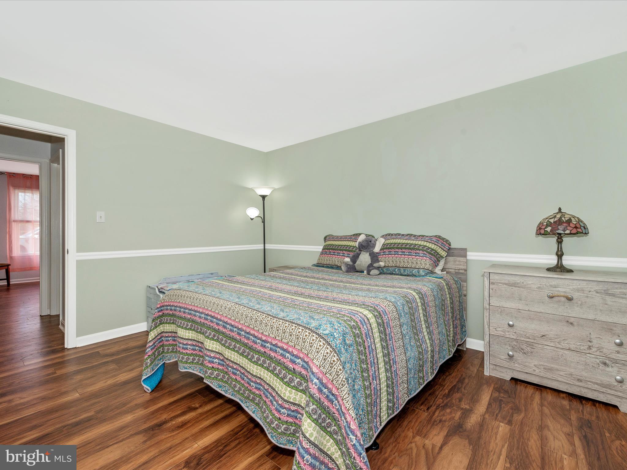 101 Oriole Ln