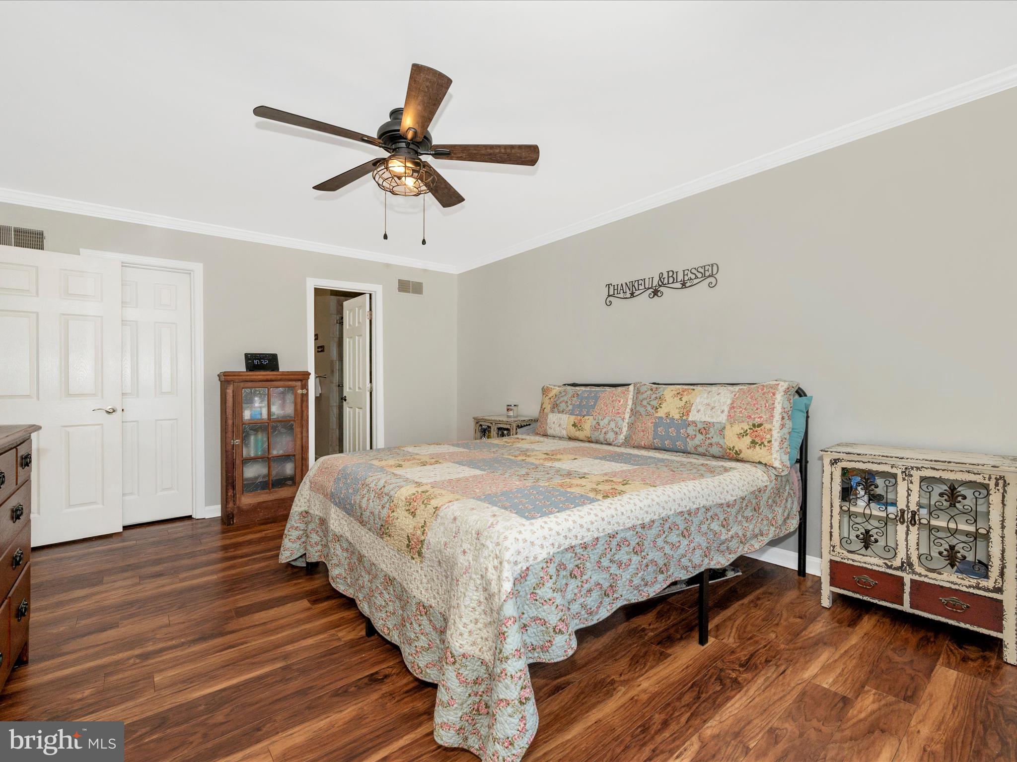 101 Oriole Ln