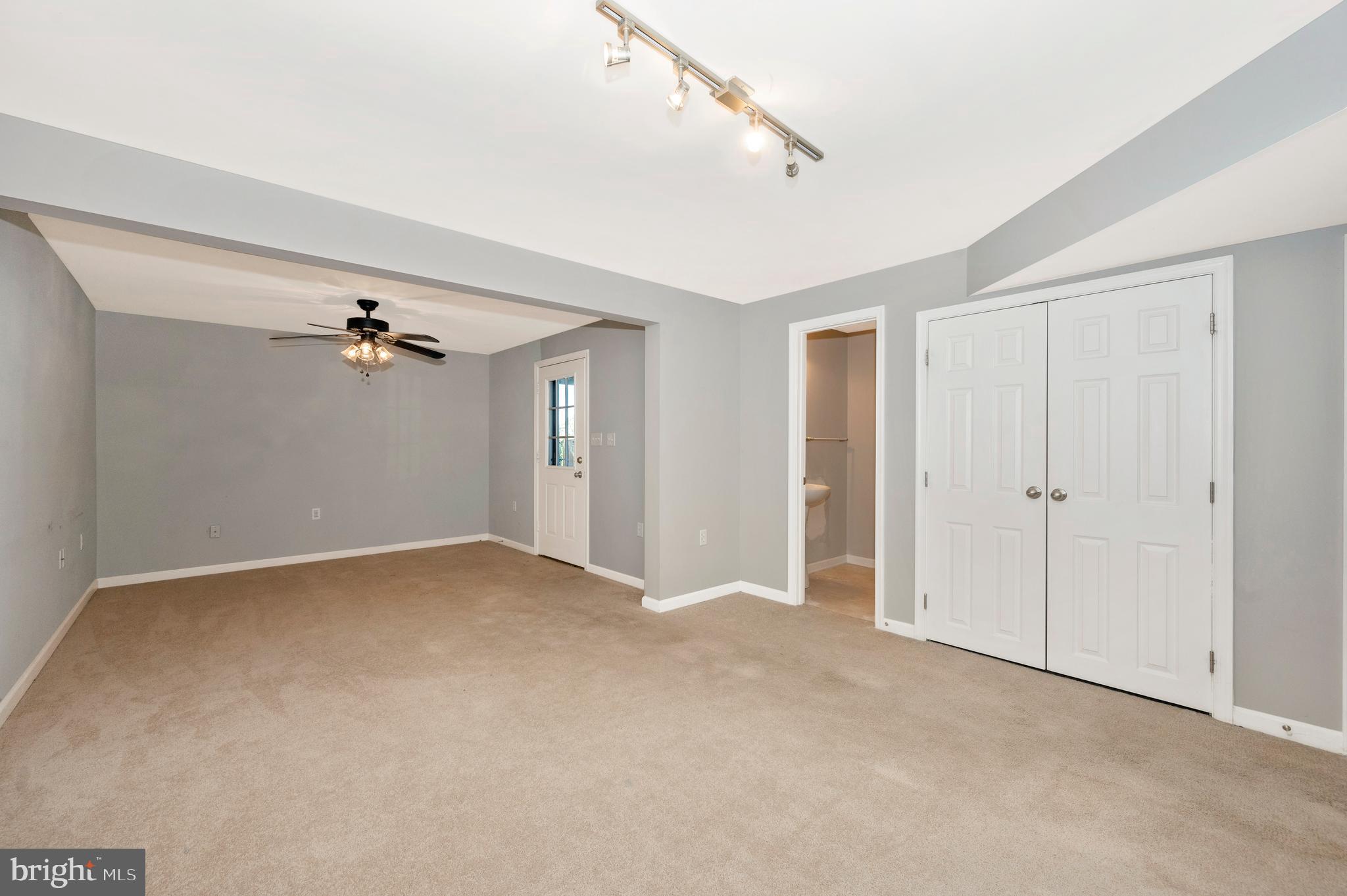 49 Carnegie Links Dr