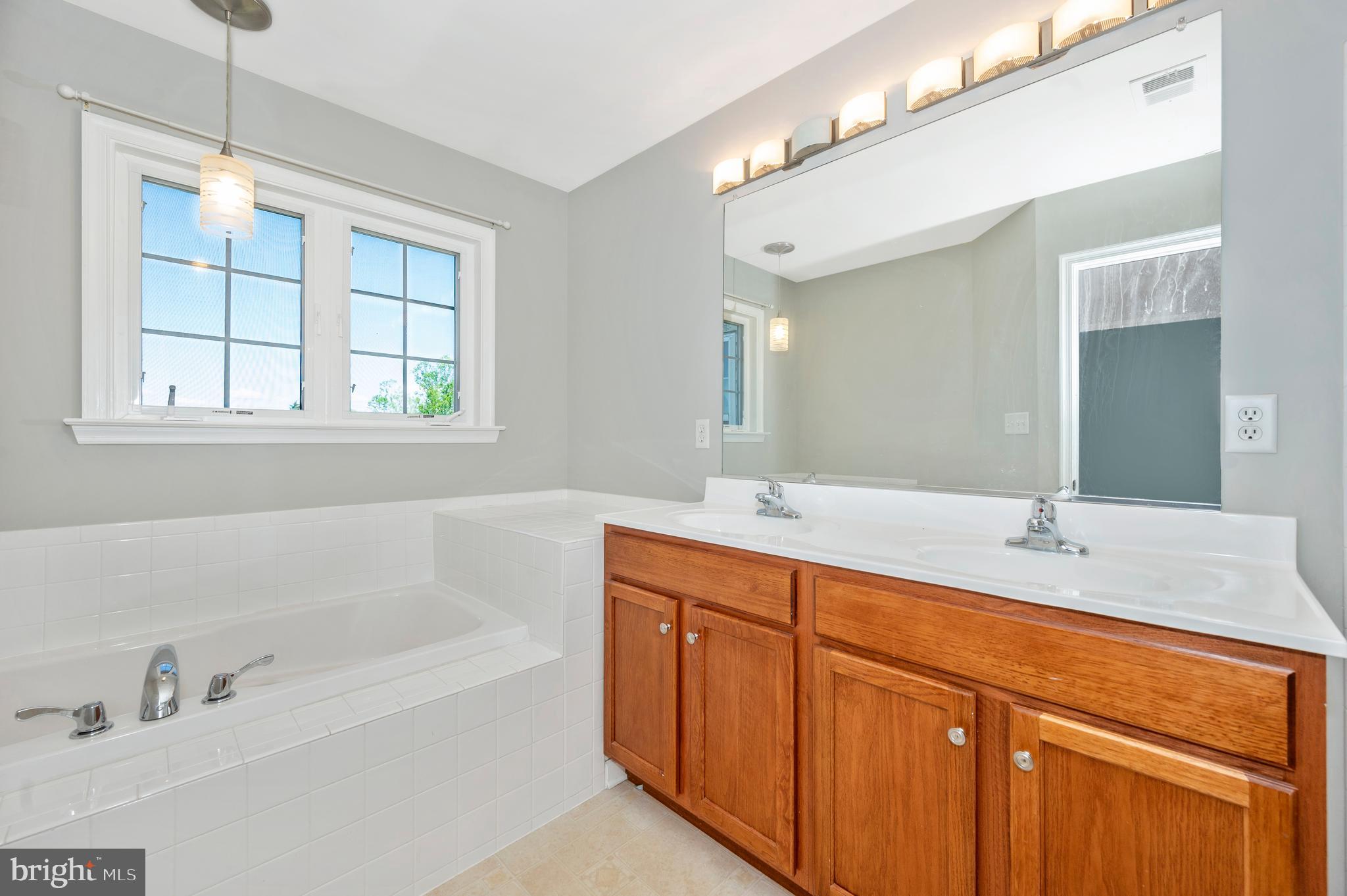 49 Carnegie Links Dr