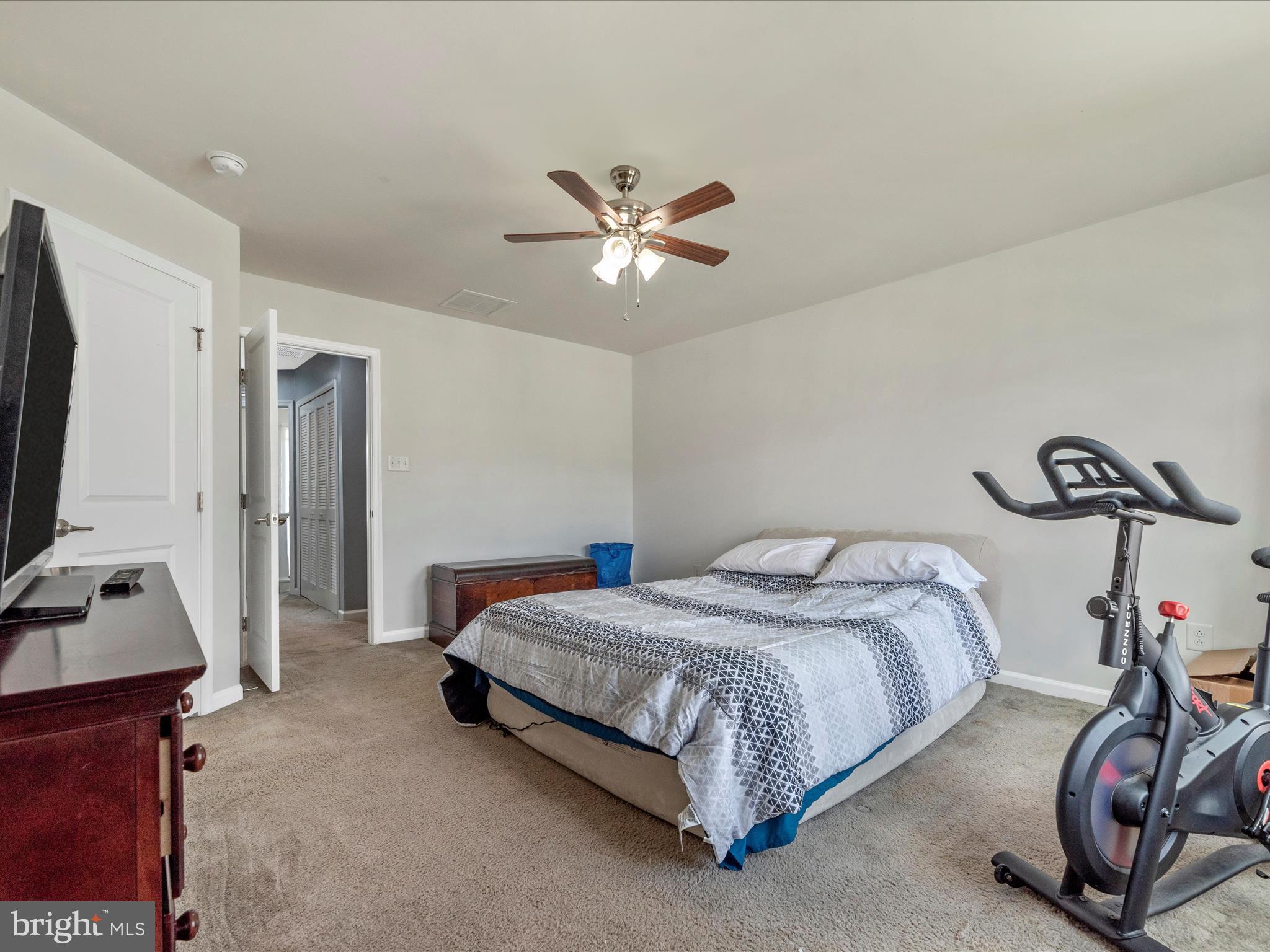 76 Norwood Dr