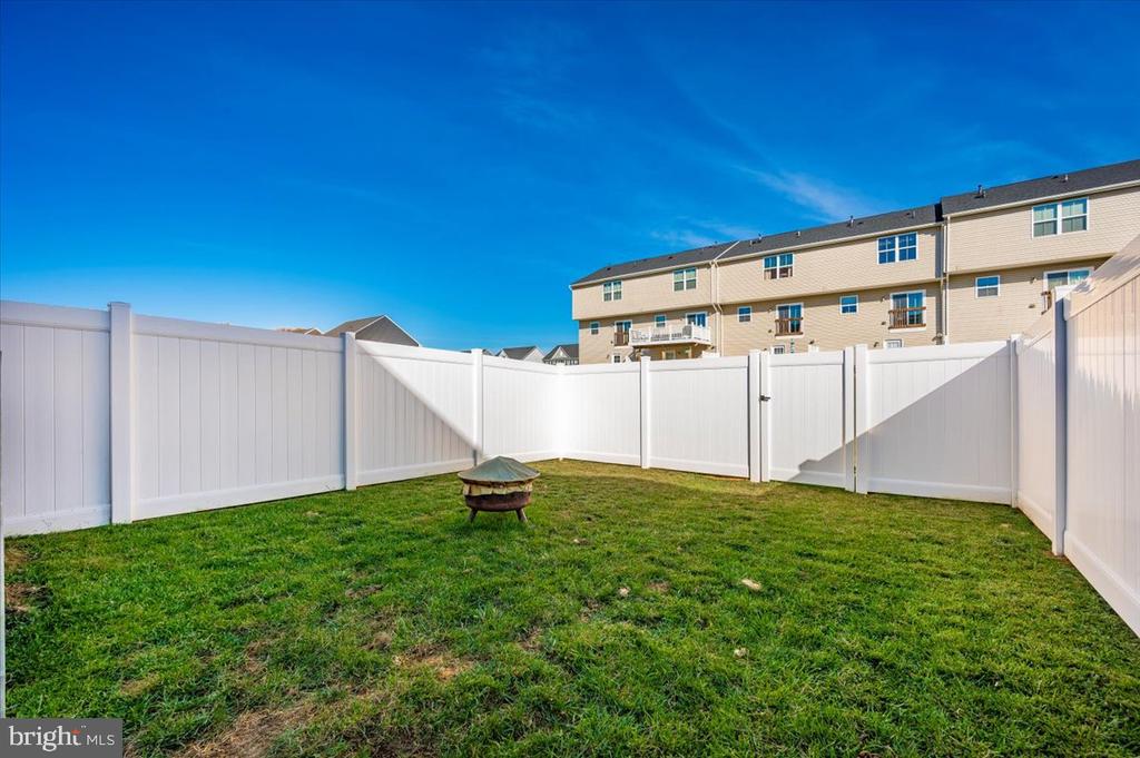 27 Wiggles Ct
