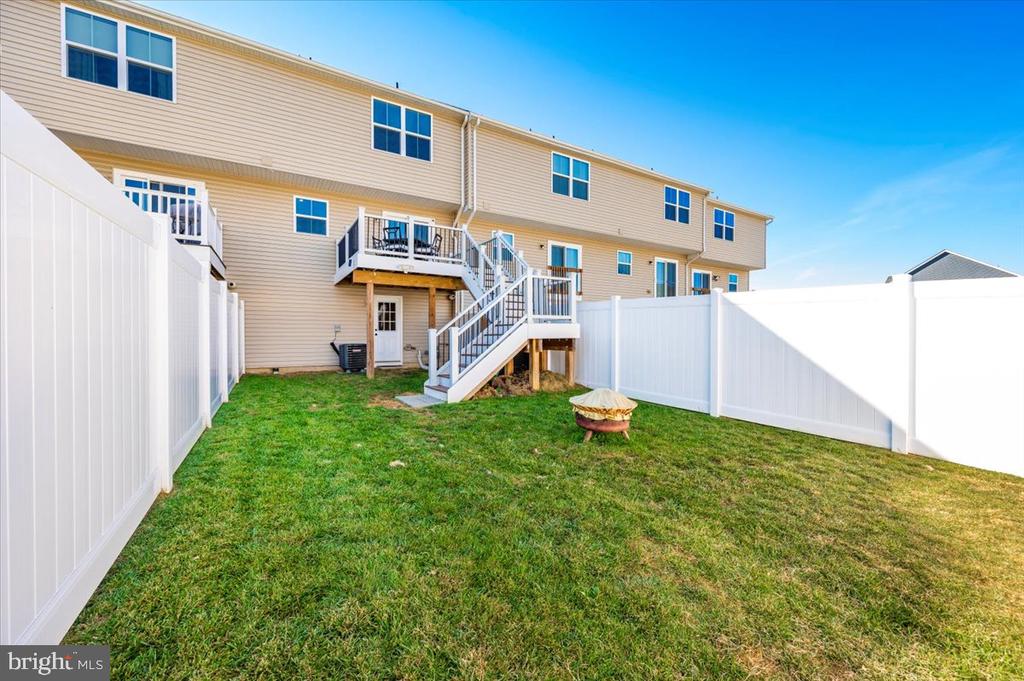 27 Wiggles Ct