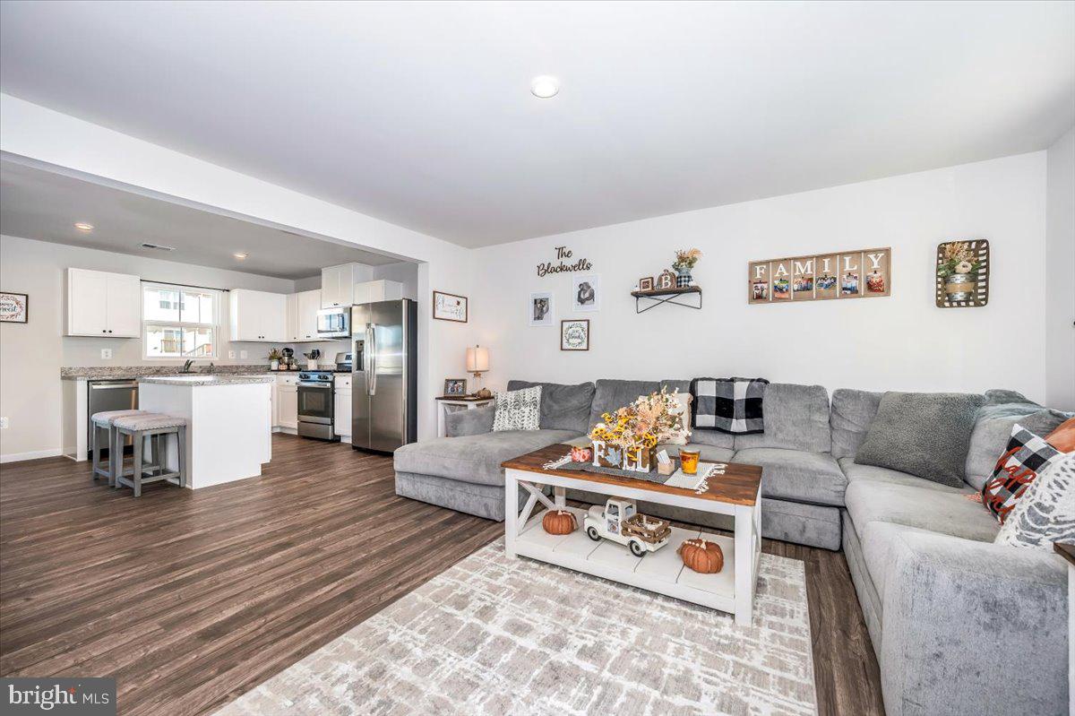 27 Wiggles Ct