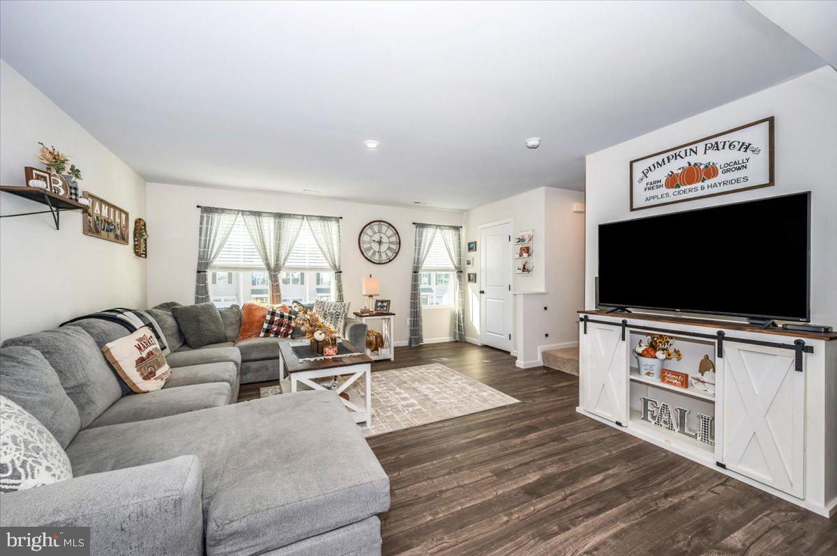 27 Wiggles Ct